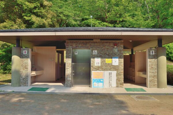 長野公園のトイレの画像