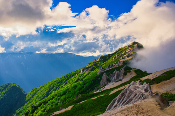 夕暮れの燕岳の画像