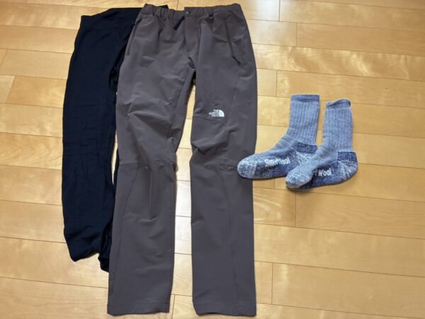 明神平で使用したボトムスのレイヤリングの画像