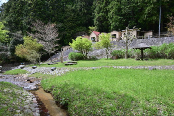 金剛山緑の砂防ゾーンの広場の画像